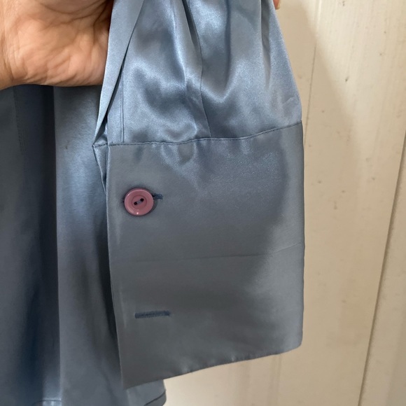 Holt Renfrew collection 100 % Silk Blue Blouse - Picture 5 of 9